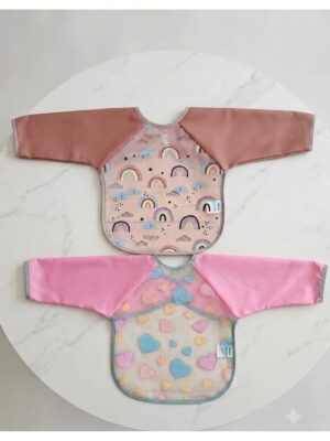 Alternative view of Kız Çocuk Bebek Pembe Gökkuşağı Kalp Figürlü Sıvı Geçirmez İkili Uzun Kollu Mama Beslenme Önlüğü Seti